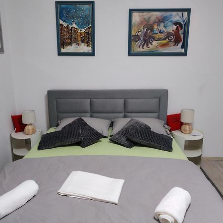 Apartman Ivana คาร์โลวัตส์ ภายนอก รูปภาพ